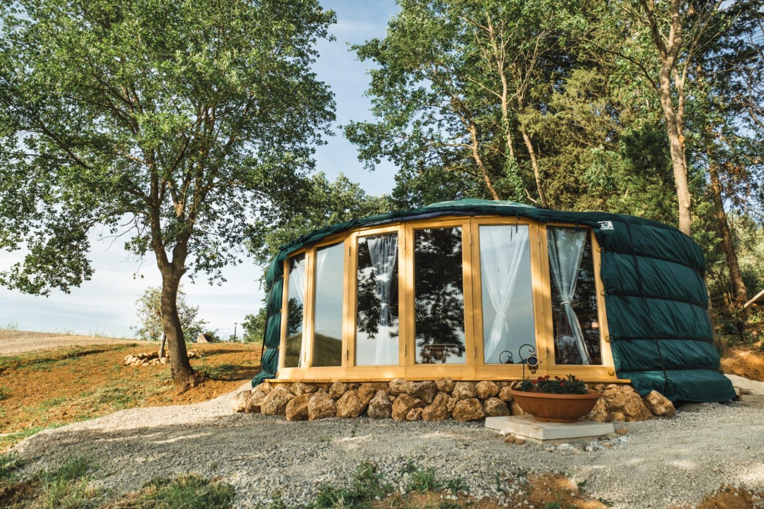 yurta-la-panoramica-glamping-il-sole-paganico-toscana