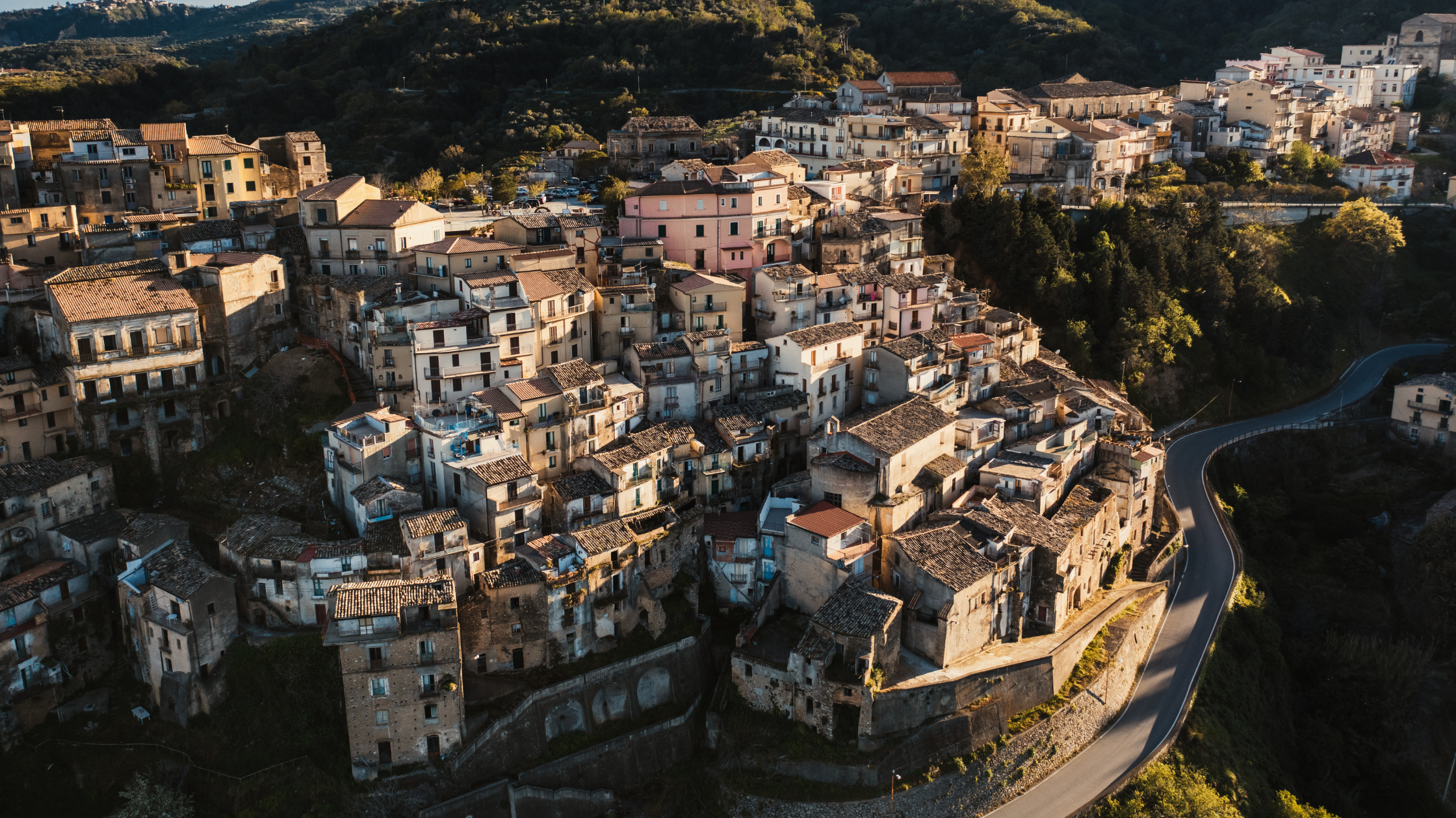 borghi-slow-italia-estate-2025