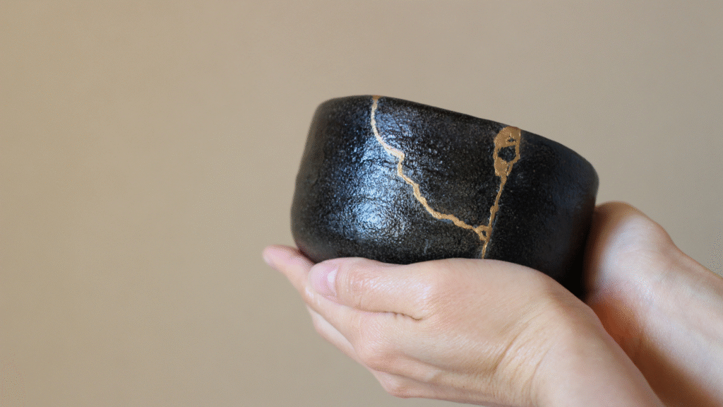 kintsugi-ceramica-imperfezione-cos-e-esperienza-slow