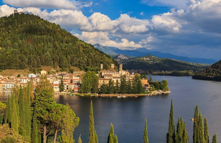 Pediluco umbria
